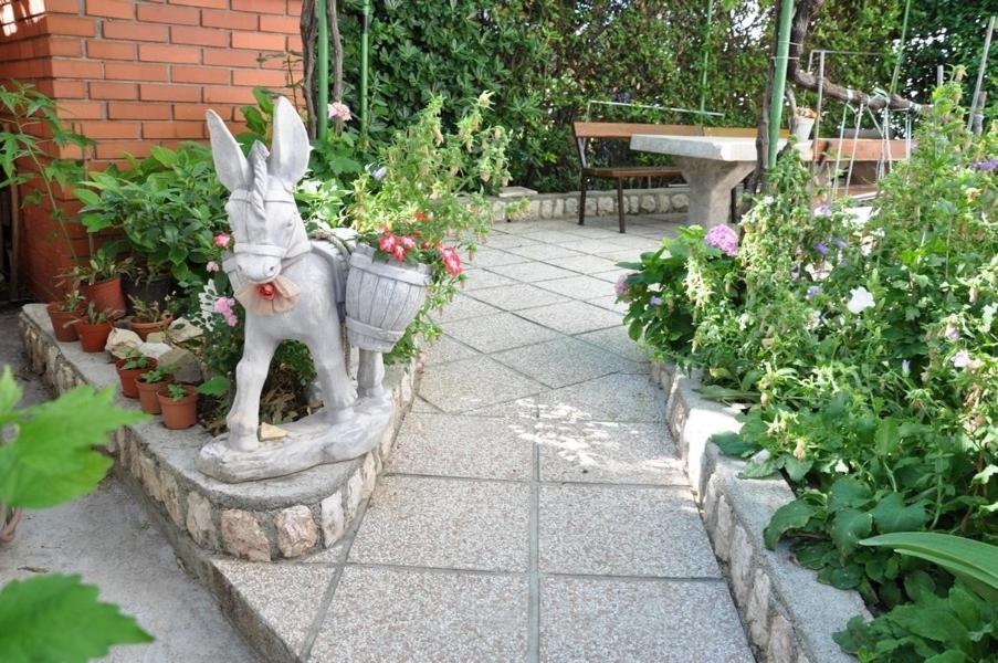 Apartments Josip Rab Town Exterior photo