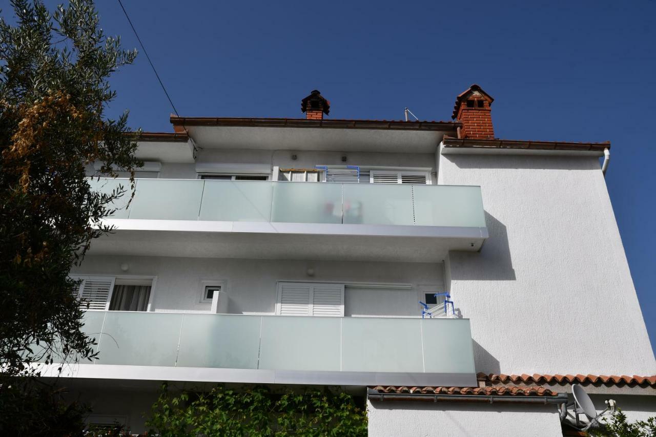 Apartments Josip Rab Town Exterior photo