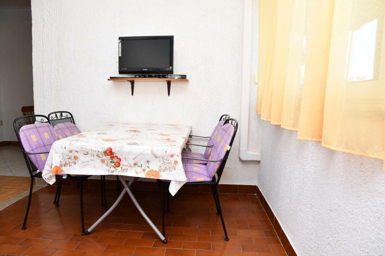 Apartments Josip Rab Town Exterior photo